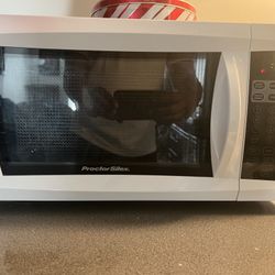 Proctor Silex 700w Microwave Oven