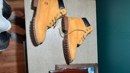 Junior Timberland (Size 3y)