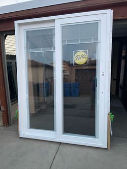 New patio door Pella with blinds 250 model size w59.1/2 h79.1/2 screen yes no lock. Jam is 6inch $950