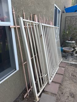 Heavy duty fence panels with gate all for $300