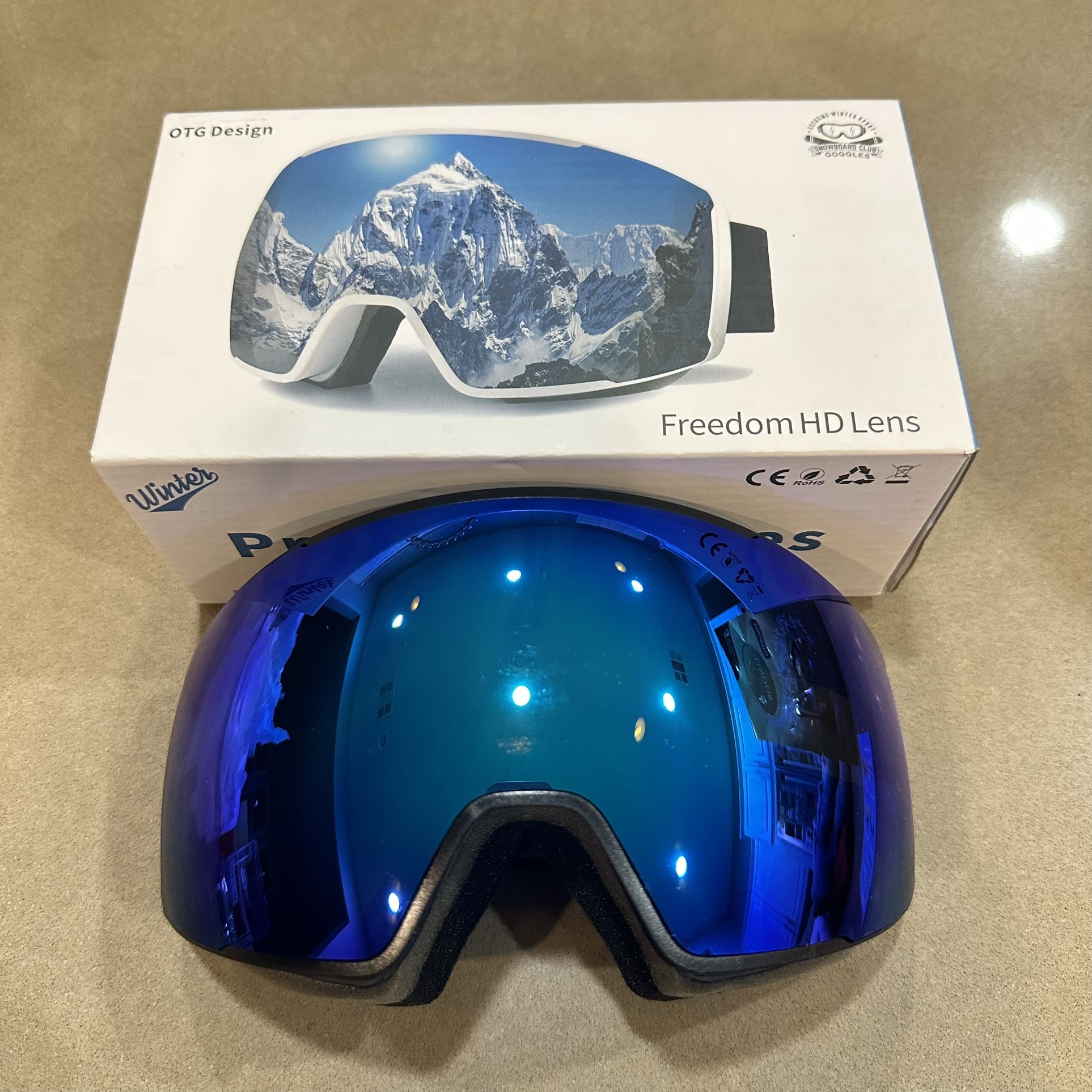Brand new never used Ski Goggles Pro, Magnetic Snowboard Snow Goggles for Women Men, UV Protection