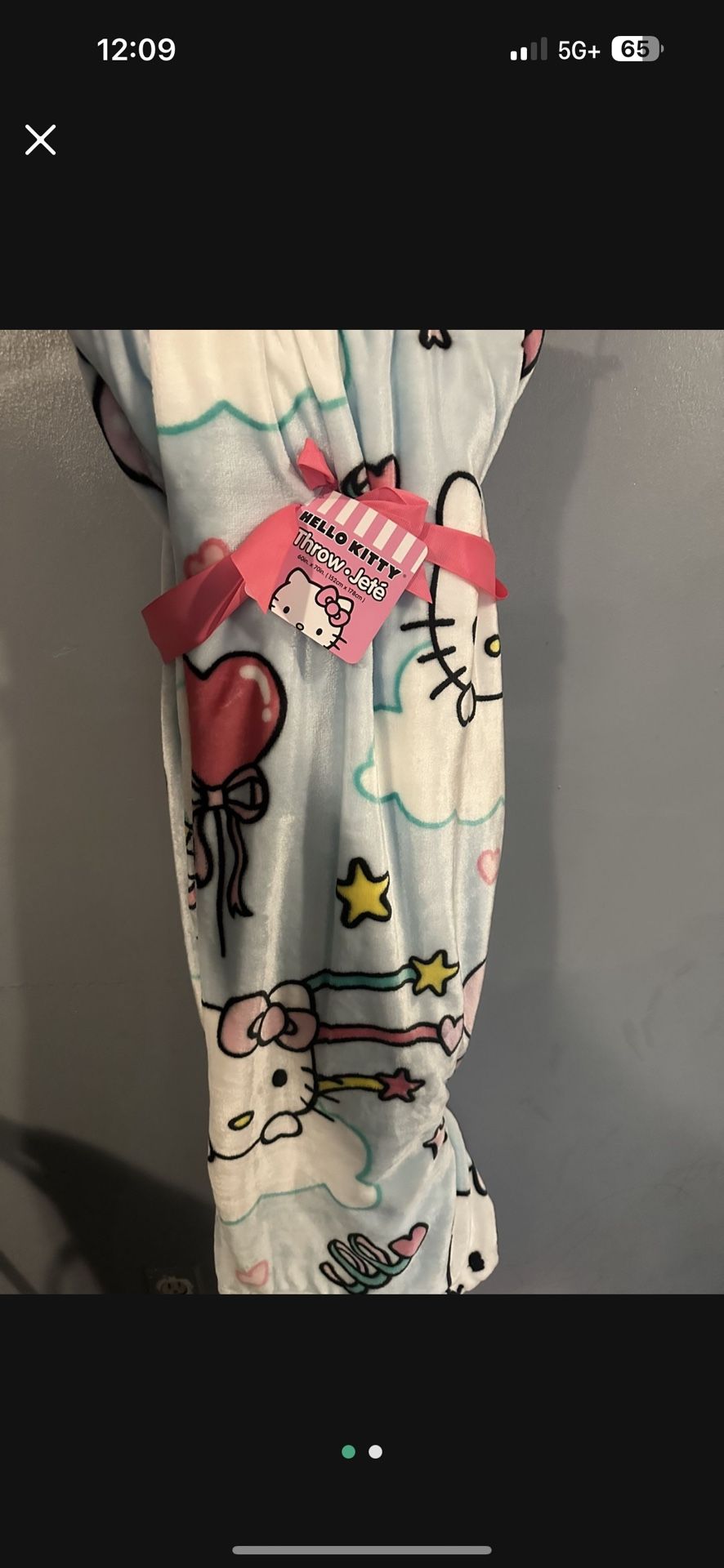 Hello Kitty Throw