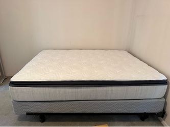Queen Mattress Set with Box Spring & Metal Frame – Clean Condition