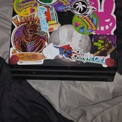 Ps4 Pro NO Controllers, Has Power Cord Turns On. The Wheel Works And Gots The Cords Too