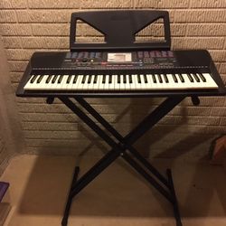 Yamaha PSR-220 Electronic Keyboard w/ Stand