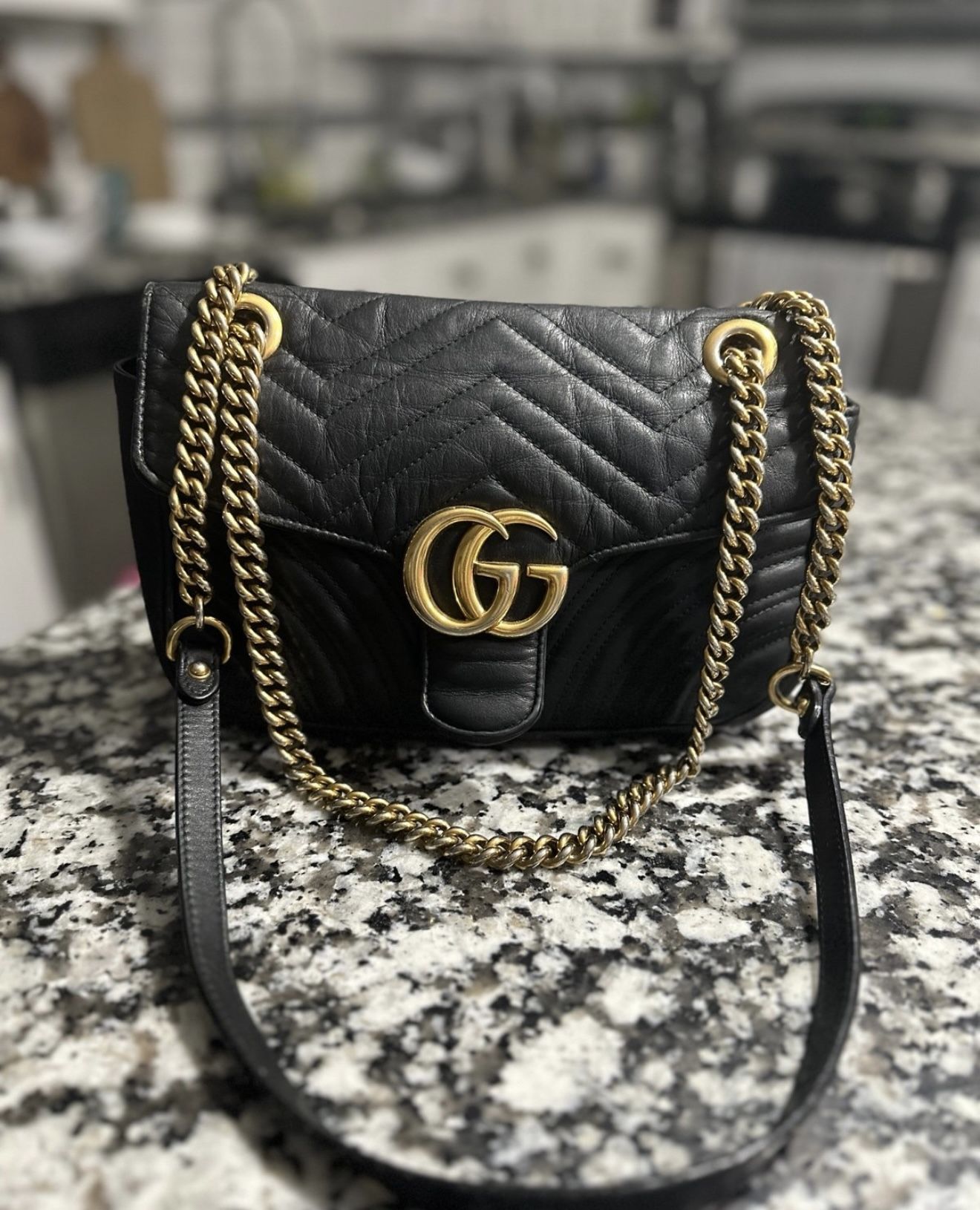 Authentic Gucci Marmont Medium Purse 
