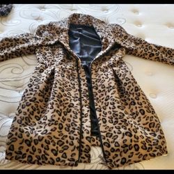 Very cute Leopard print jacket 
