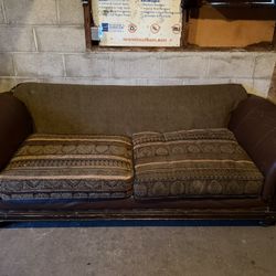 Free Sofa / Couch – Pick Up Only