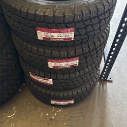 New Tires Installed/ Llantas Nuevas Instaladas 285/75/16 Land Spider AT Tires