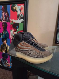 Yeezy QNTM Flash Orange
