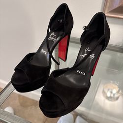 Christian Louboutin Sandaloo suede