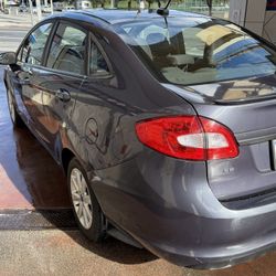 Ford Fiesta 2013 SE 