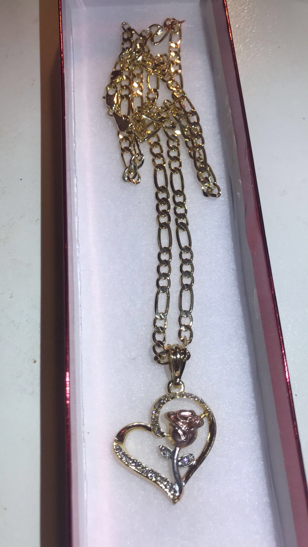 Chain with pendant