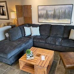 🆕❗Ashley Living Room Altari 2️⃣ Piece 🛏️Sleeper Sectional with Chaise