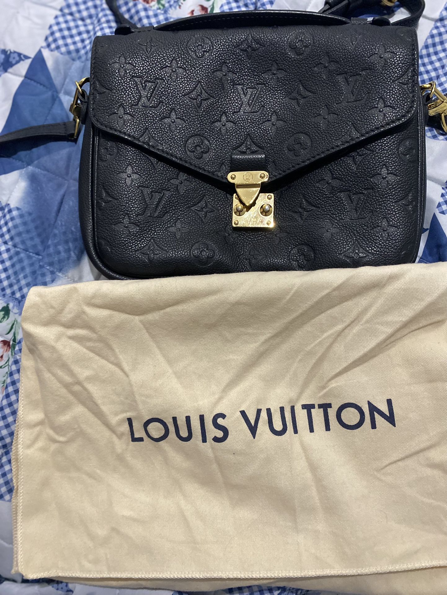 Louis Vuitton POCHETTE MÉTIS EAST WEST for Sale in Bal Harbour, Florida -  OfferUp