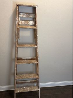 6’ wood ladder