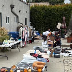 LAST DAY GARAGE SALE INSANE DEALS CLOTHES FURNITURE DECOR 