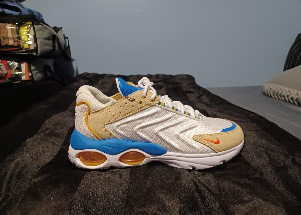 Brand New And Original Men's Nike Air Max's Sneakers Sizes 9