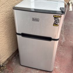 Mini fridge