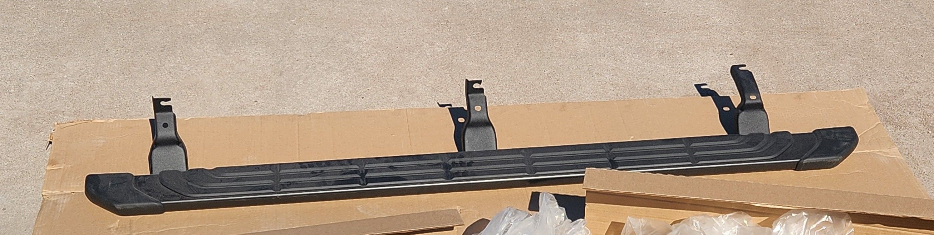 OEM Ford Ranger Running Boards - (1 New, 1 Used) - Fits 2019-2025