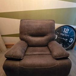 FELYX LEATHER RECLINER (NEW)
