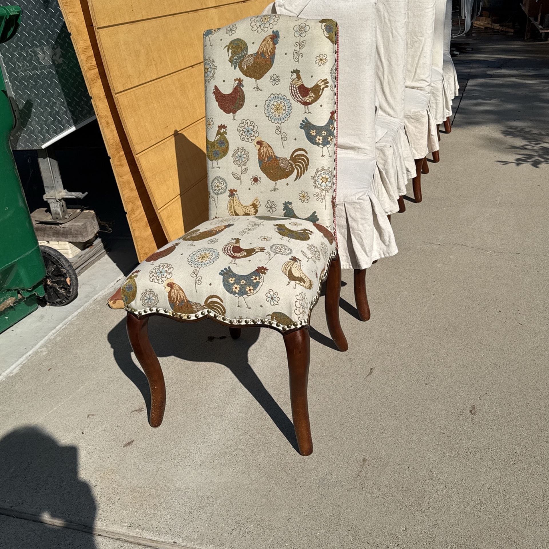 Dining Chairs W/covers Chicken Pattern