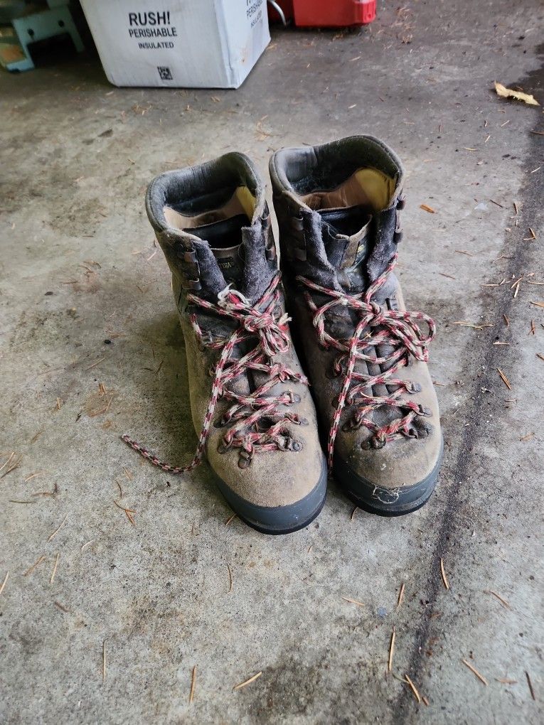 La Sportiva Mountaineering Boots, Size 12