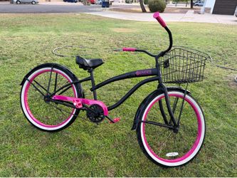 MUST GO!! 🤍Ladies 26” SIKK Beach Cruiser🤍