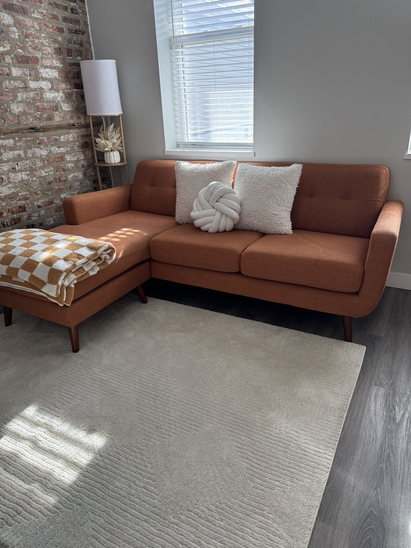 Like New Sofa With Chaise 