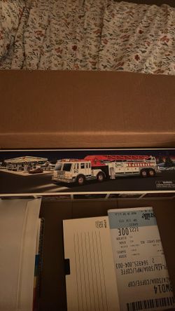 Hess Truck Fire Truck 2000 Brand New