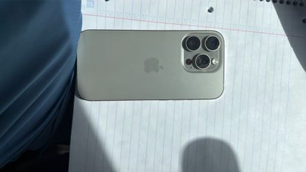 IPHONE 16 Pro (Unlocked)
