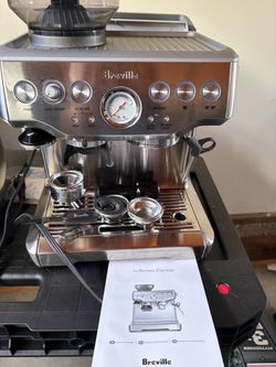 ALMOST NEW Breville Barista Express BES870XL