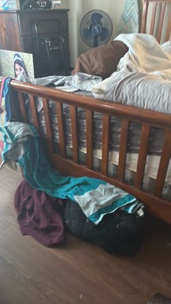Free queen head board