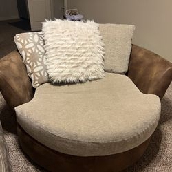 Day Couch- Really Comfy 