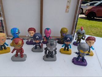 12 -Marvel Deluxe Macdonald