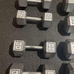Set of Hex Cast Iron Dumbbells ( heavy) 40#, 35#, 30# and 25 #   In total: 260 pounds.