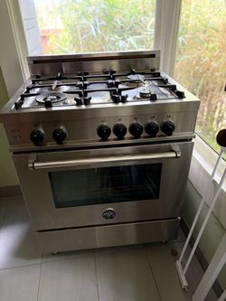 Bertazzoni gas stove