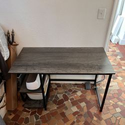 Office Desk w Storage 
