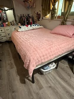Metal Platform Bed Frame & Mattress