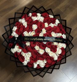 100 Roses Ramo Buchon