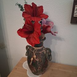 Rustic Terricatta Vas  10" (Jurupa Valley Area) Flowers Next To Real Callillies Vase Also 1500 