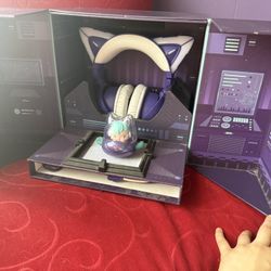 Limited Edition Yowu Popmart Headset