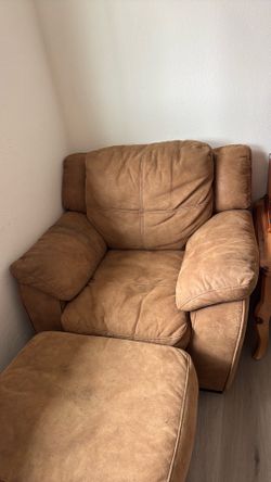 Suede chair with ottoman
