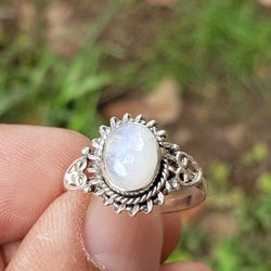STERLING SILVER MOONSTONE RING SIZE 6.8