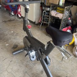 X Terra  Peloton Bile