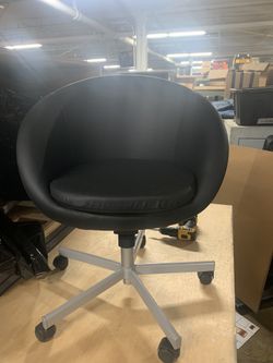 Swivel chair