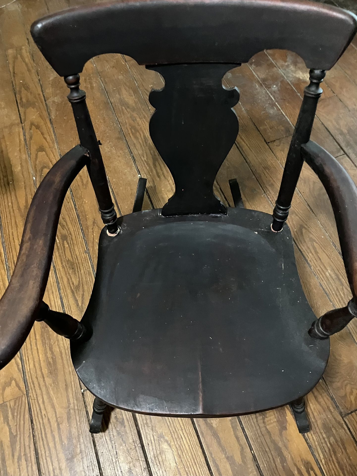 Vintage Rocking Chair Early 1900’s