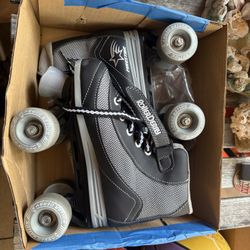 Roller Derby Skates + Protective Gear Set