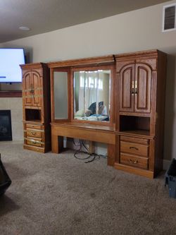 Heavy solid oak wood entertainment center $100 OBO