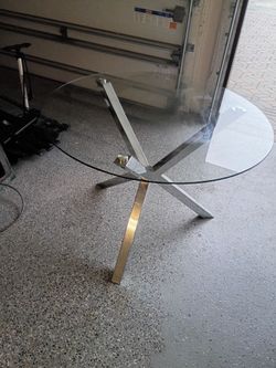 Round glass table